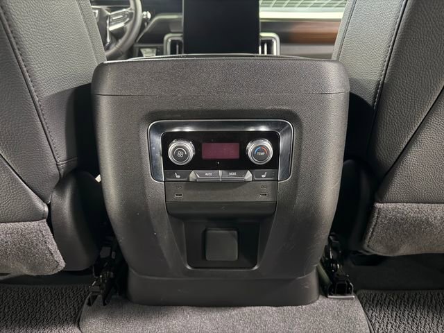 Certified 2025 GMC Yukon Denali image 29