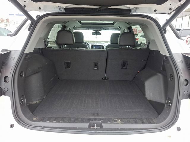 Used 2023 GMC Terrain SLT w/ Elevation Edition image 33