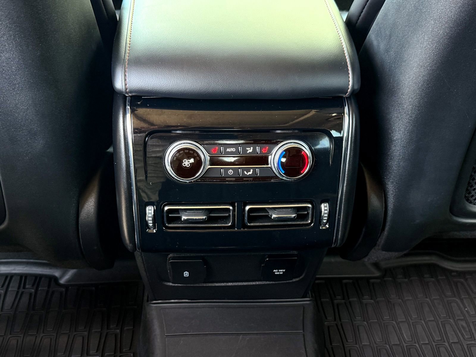 Used 2022 Lincoln Aviator AWD w/ Premium Package image 22