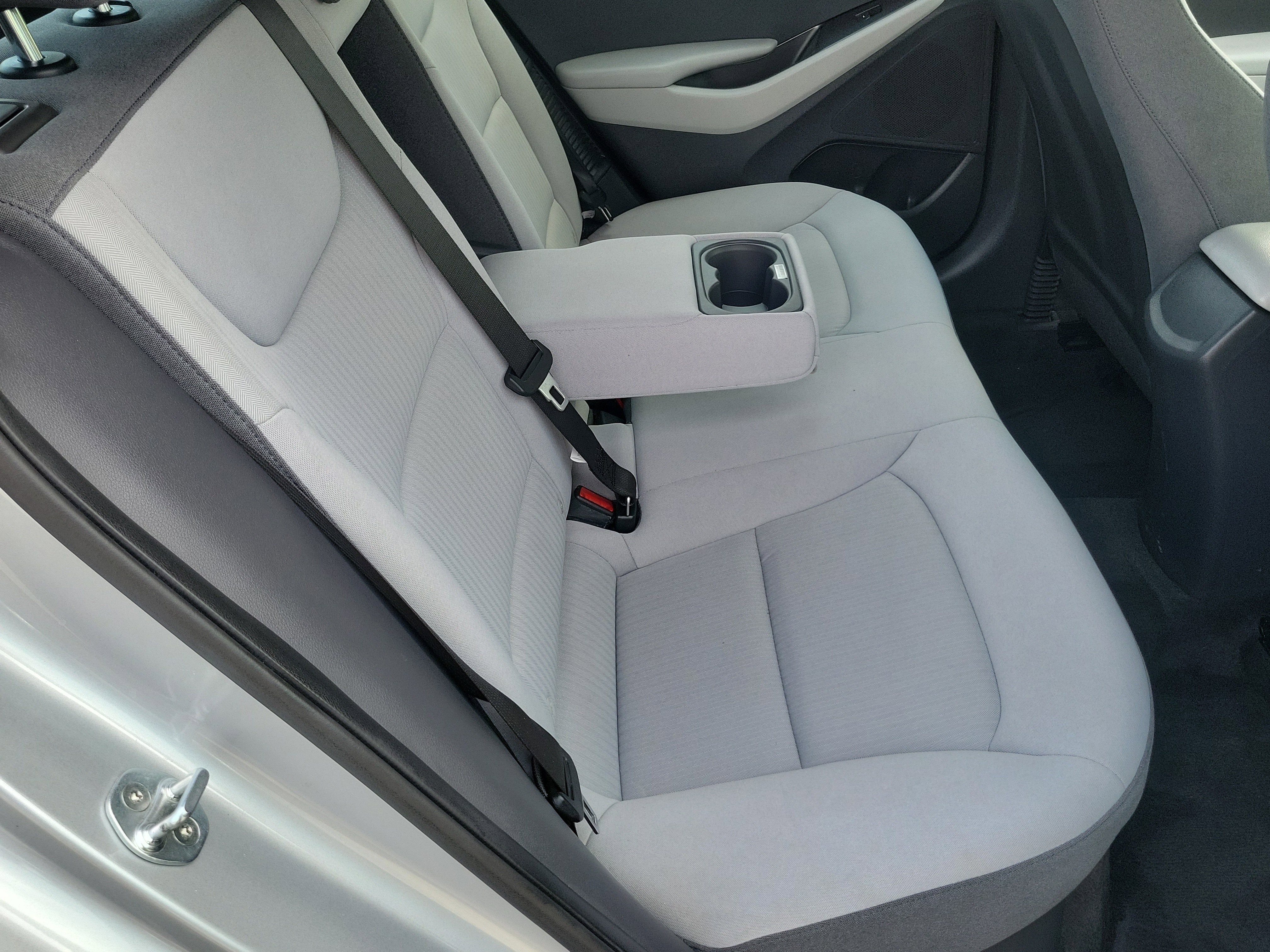 Used 2022 Hyundai Ioniq SE FWD image 24