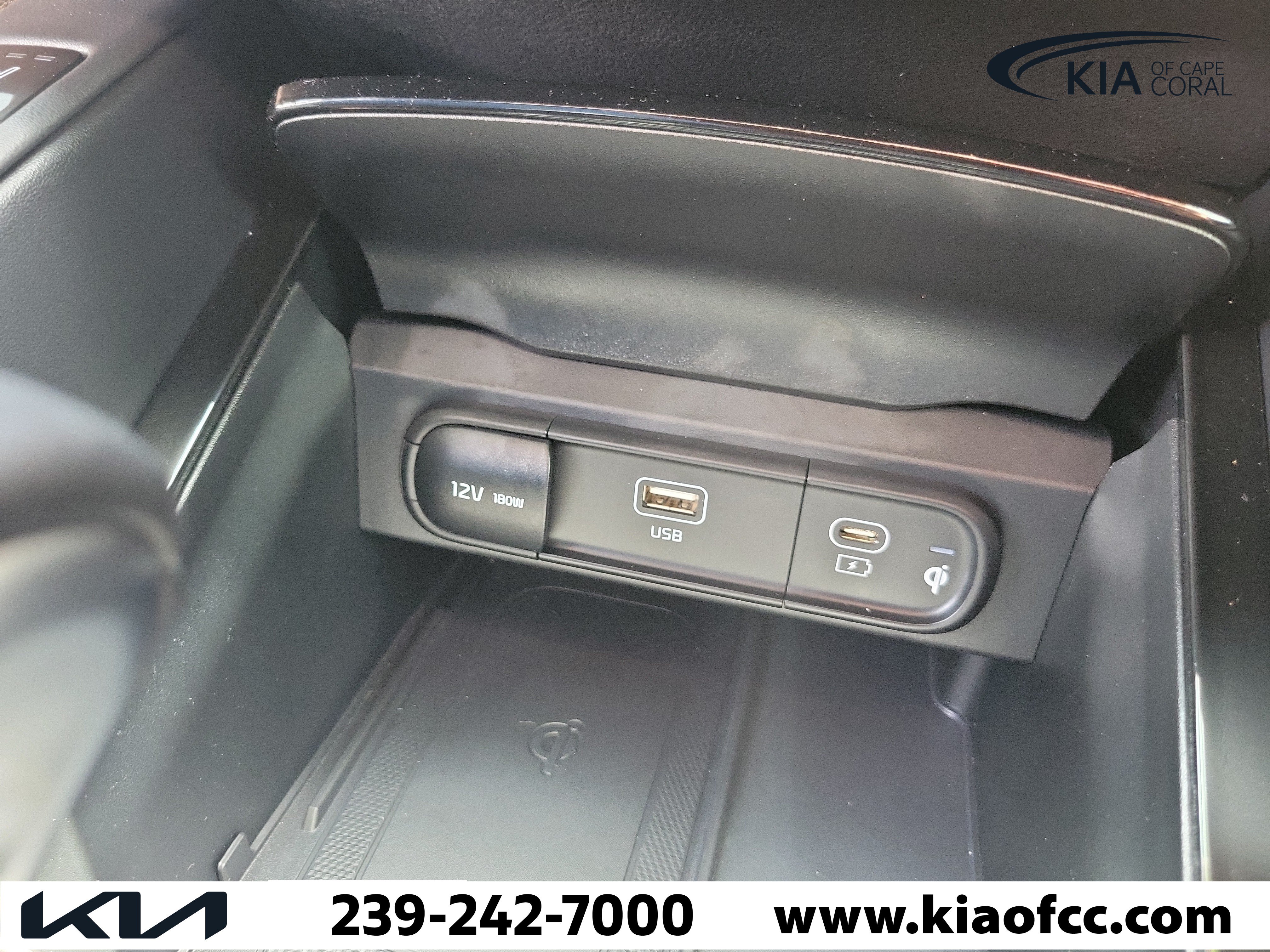 Certified 2023 Kia Telluride EX w/ EX Captain's Chair Package AWD/4WD image 29