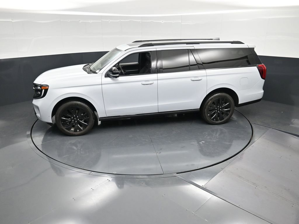 Used 2025 Ford Expedition Max Platinum w/ Stealth Appearance Package image 45