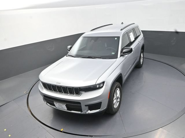 Used 2025 Jeep Grand Cherokee L Laredo AWD/4WD image 13