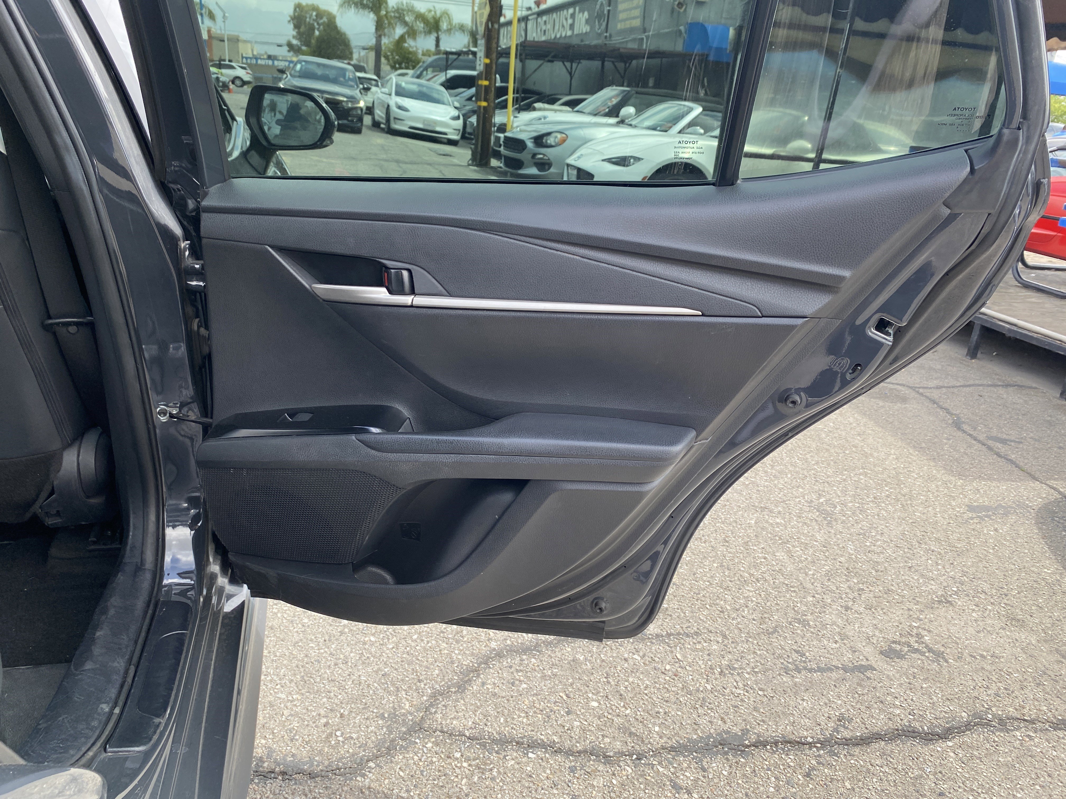 Used 2025 Toyota Camry SE w/ Multimedia Upgrade Package FWD image 21