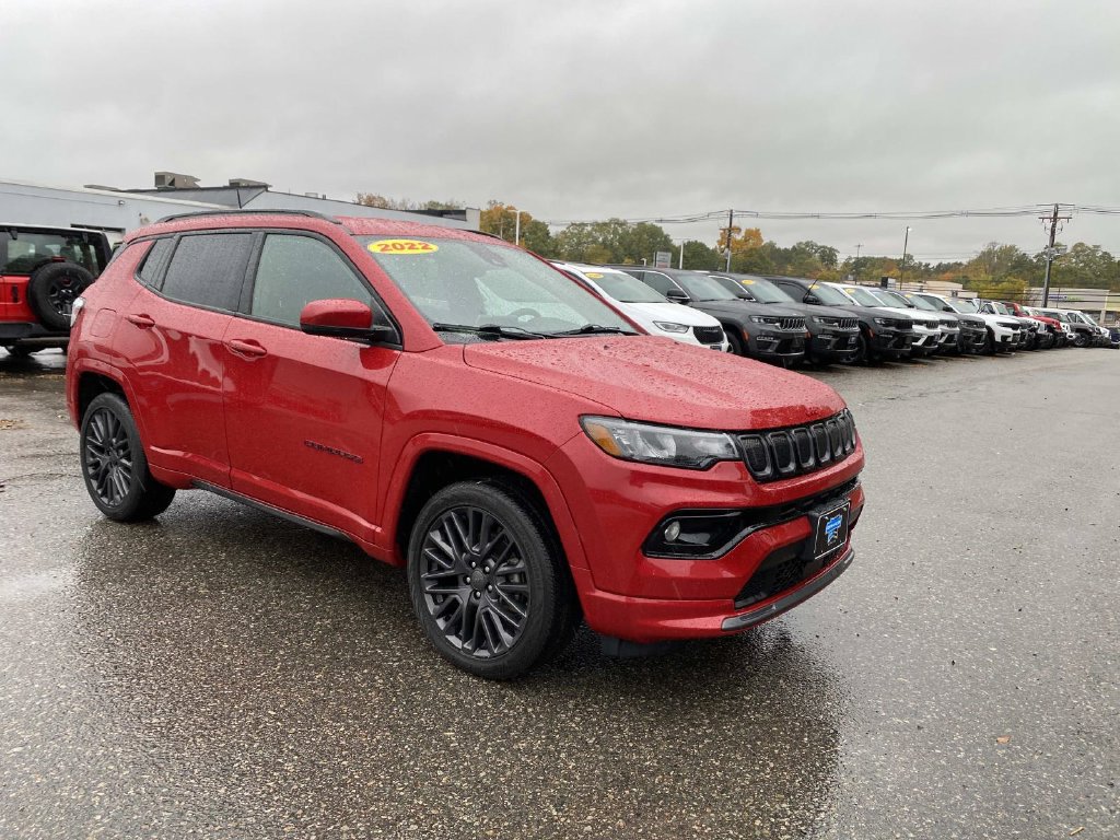 Certified 2022 Jeep Compass Limited AWD/4WD image 1