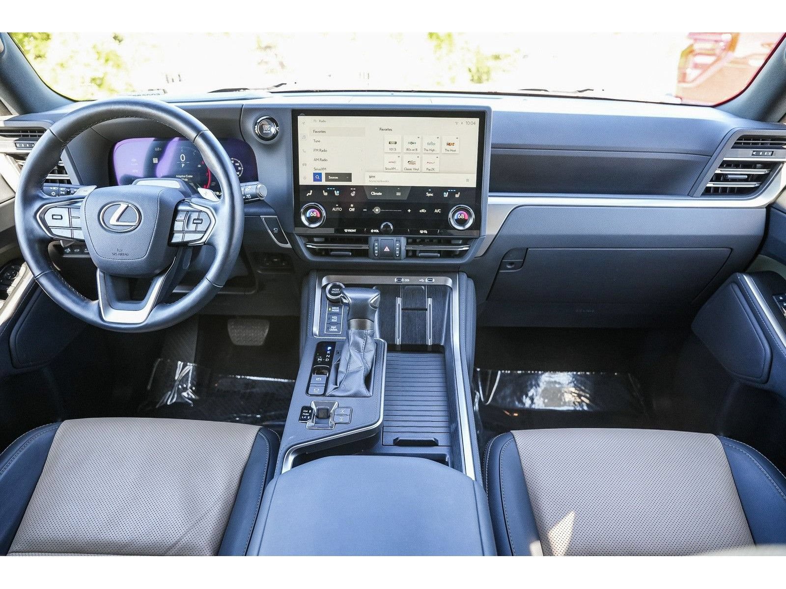 Used 2024 Lexus GX 550 AWD/4WD image 12