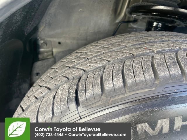 Used 2025 Nissan Pathfinder SL AWD/4WD image 28