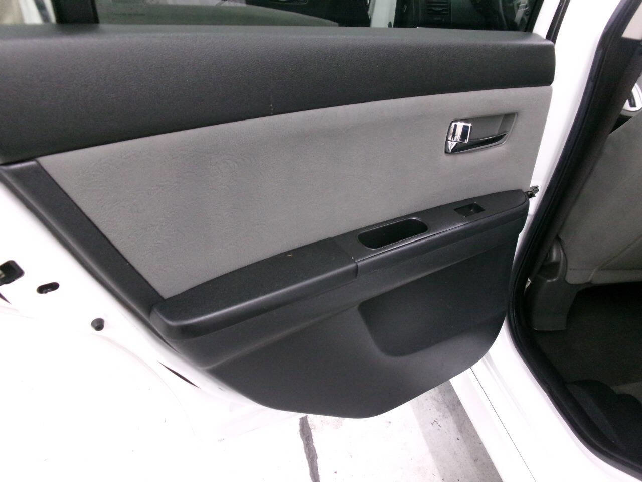 Used 2011 Nissan Sentra 2.0 SR w/ Convenience Pkg image 22