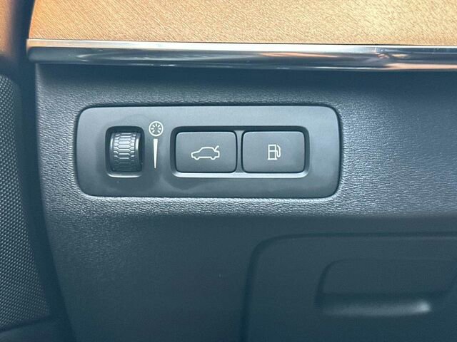 Used 2021 Volvo XC90 T8 Inscription Expression w/ Advanced Package image 33