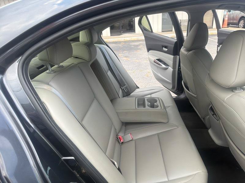Used 2016 Acura TLX FWD image 18