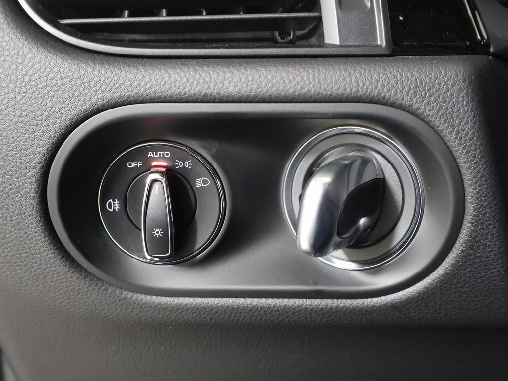 Used 2023 Porsche Macan S image 26