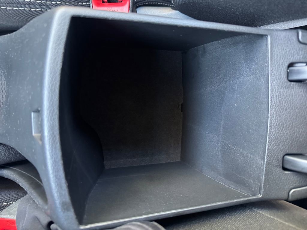 Used 2023 Hyundai Venue SEL image 25