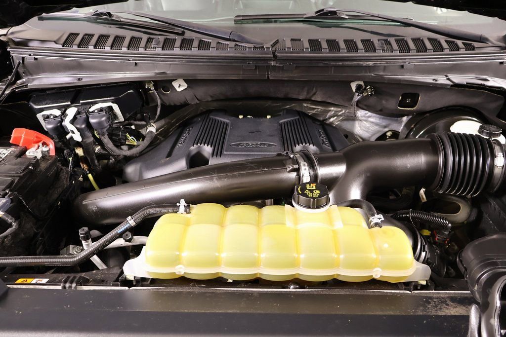 Used 2021 Ford Expedition XLT image 19