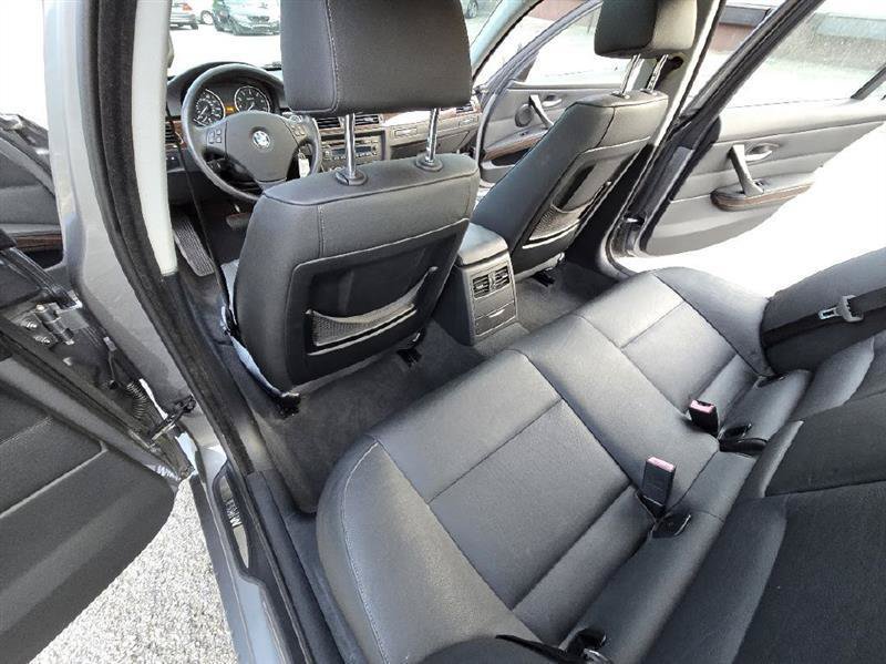 Used 2009 BMW 328i Sedan RWD image 23