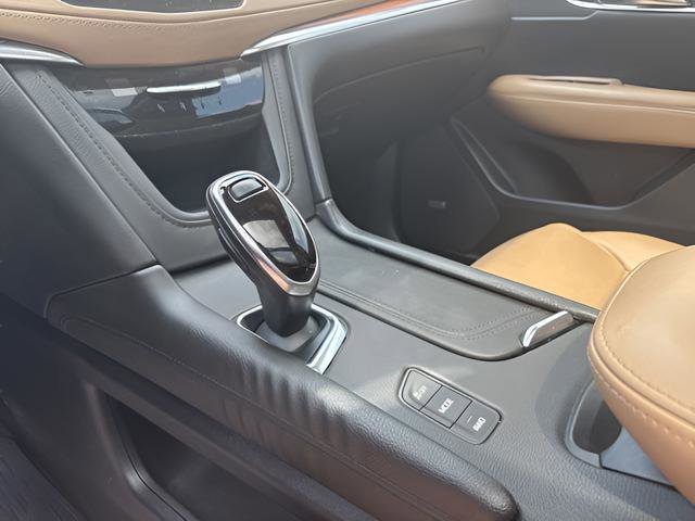 Used 2019 Cadillac XT5 Platinum AWD/4WD image 19