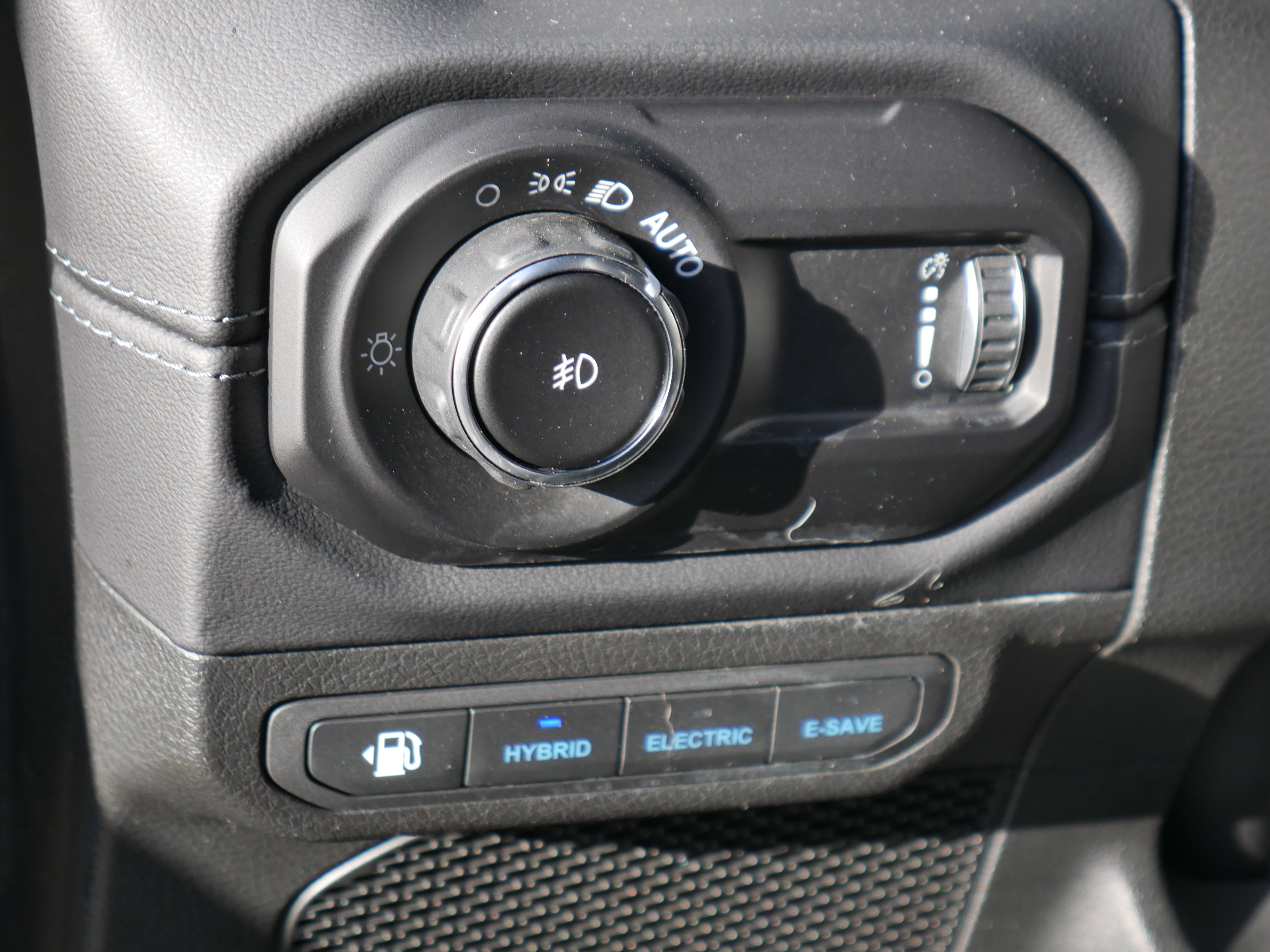 Used 2024 Jeep Wrangler High Altitude image 6