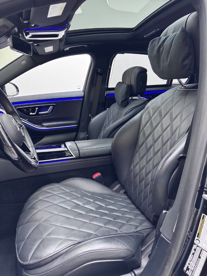 Used 2023 Mercedes-Benz S 580e 4MATIC Sedan w/ Warmth & Comfort Package image 18
