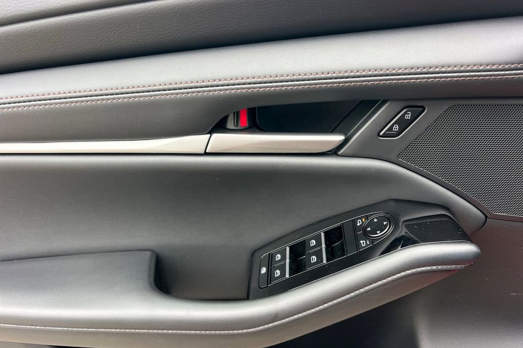 Certified 2025 MAZDA MAZDA3 s Sport image 13