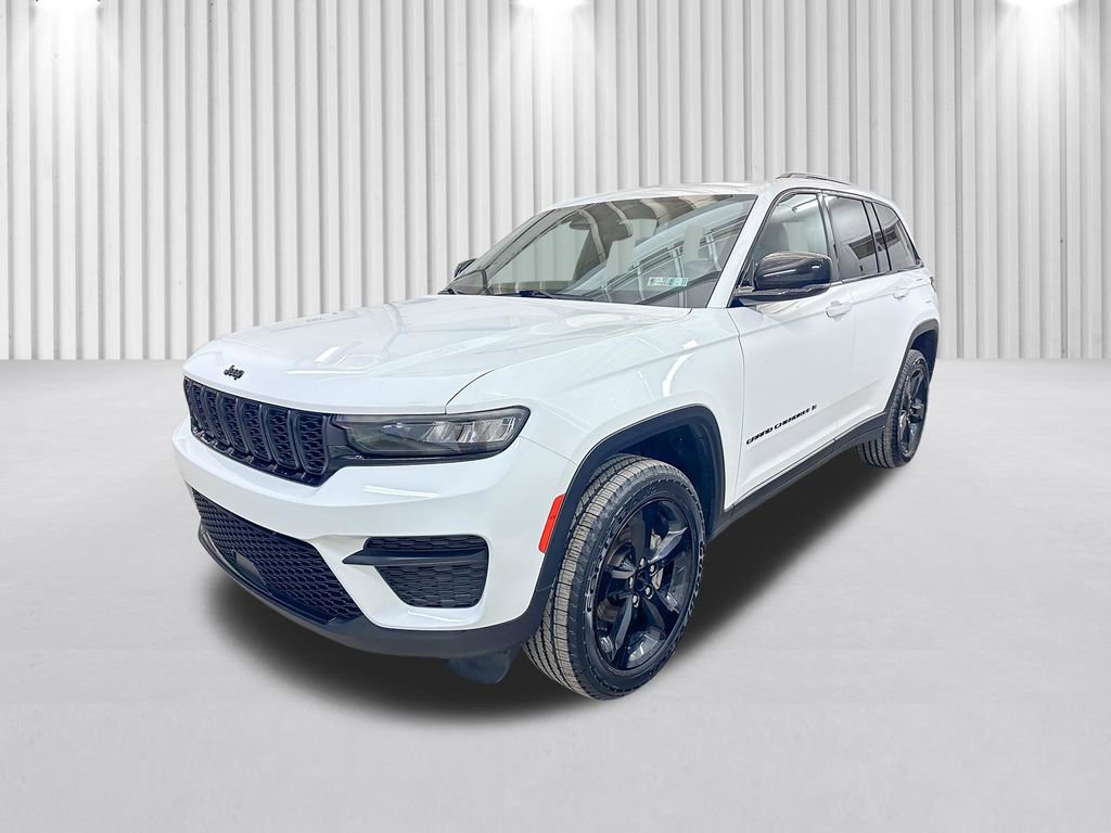 Certified 2023 Jeep Grand Cherokee Altitude image 13