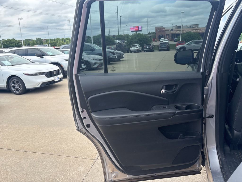 Used 2021 Honda Passport Sport image 34