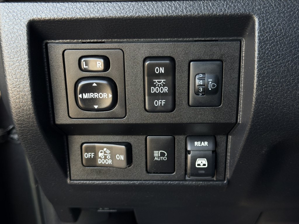 Used 2018 Toyota Tundra SR5 w/ SR5 Upgrade Package RWD image 23