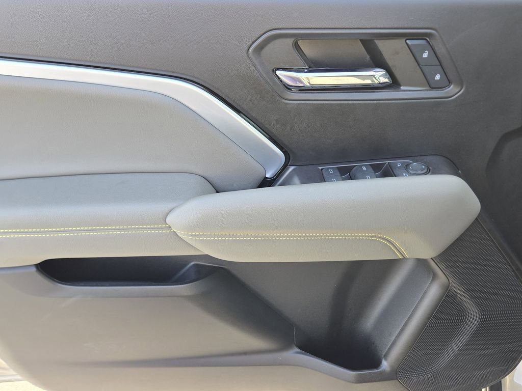 Used 2024 Chevrolet Colorado ZR2 w/ Technology Package AWD/4WD image 35