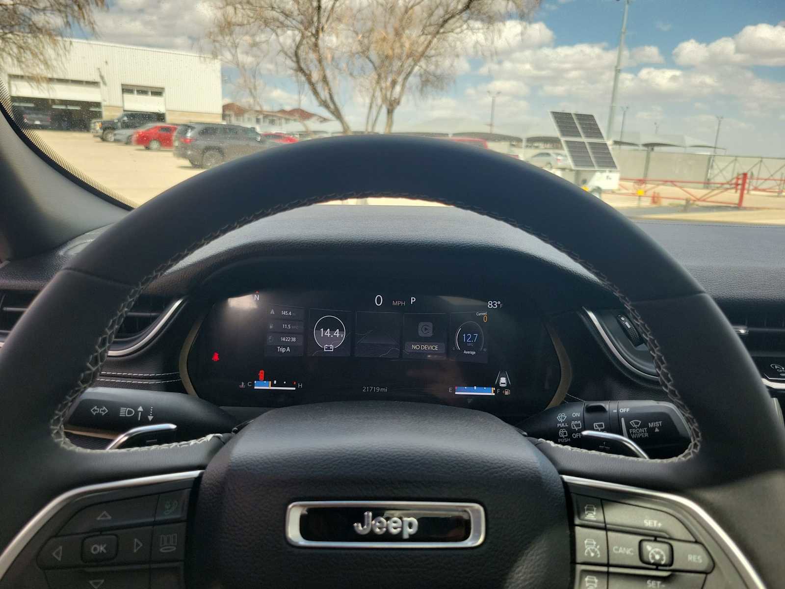 Used 2023 Jeep Grand Cherokee Altitude image 14