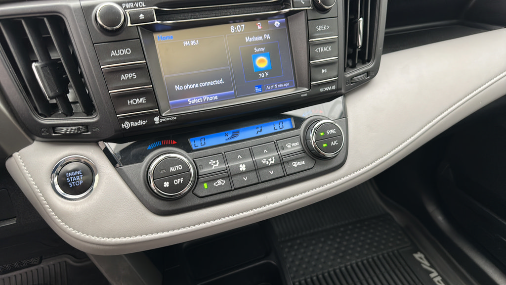 Used 2018 Toyota RAV4 XLE w/ Plus Extra Value Package AWD/4WD image 18