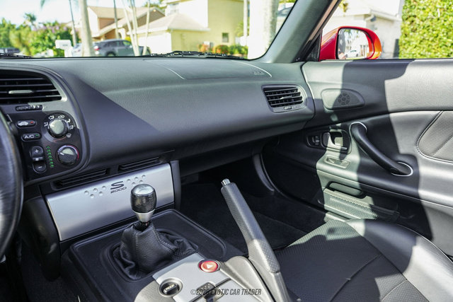Used 2004 Honda S2000 image 52