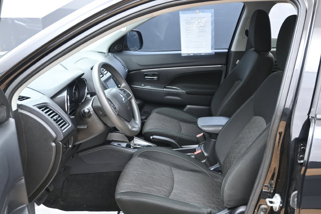 Used 2024 Mitsubishi Outlander Sport ES AWD/4WD image 23