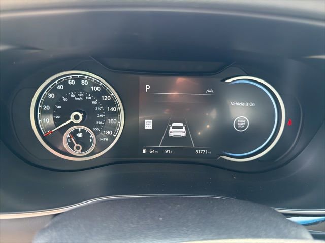 Used 2025 Genesis G70 2.5T AWD/4WD image 8