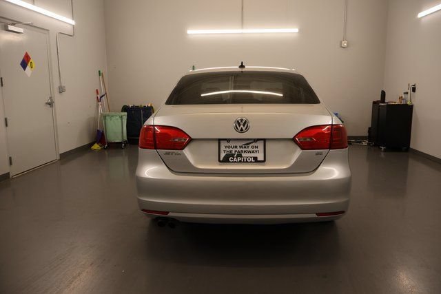 Used 2014 Volkswagen Jetta SE FWD image 3