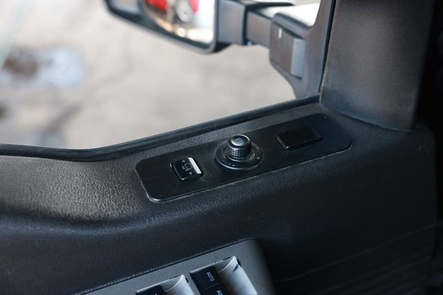 Used 2015 Ford F350 Lariat w/ Chrome Package image 47