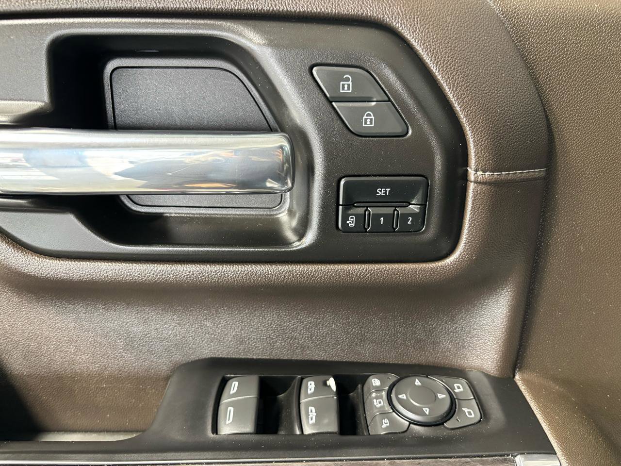 Used 2023 Chevrolet Silverado 3500 LTZ w/ LTZ Convenience Package image 25