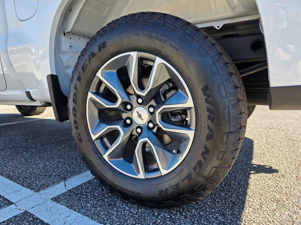 Certified 2025 Chevrolet Silverado 1500 RST image 32