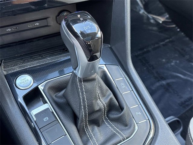 Certified 2025 Volkswagen Taos SE w/ Panoramic Sunroof Package image 23