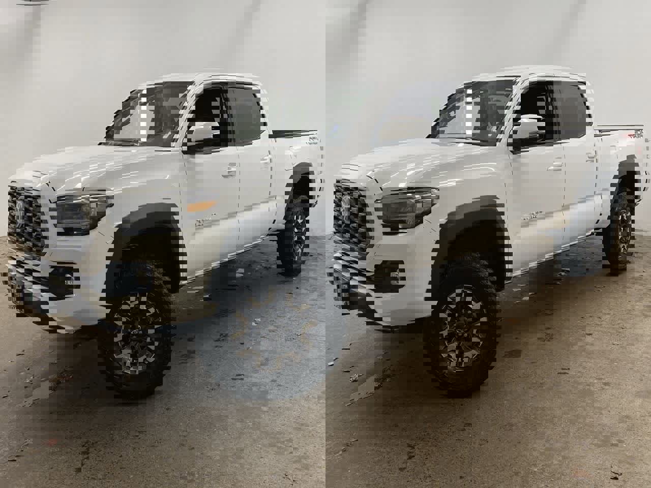 Used 2023 Toyota Tacoma TRD Off-Road image 1
