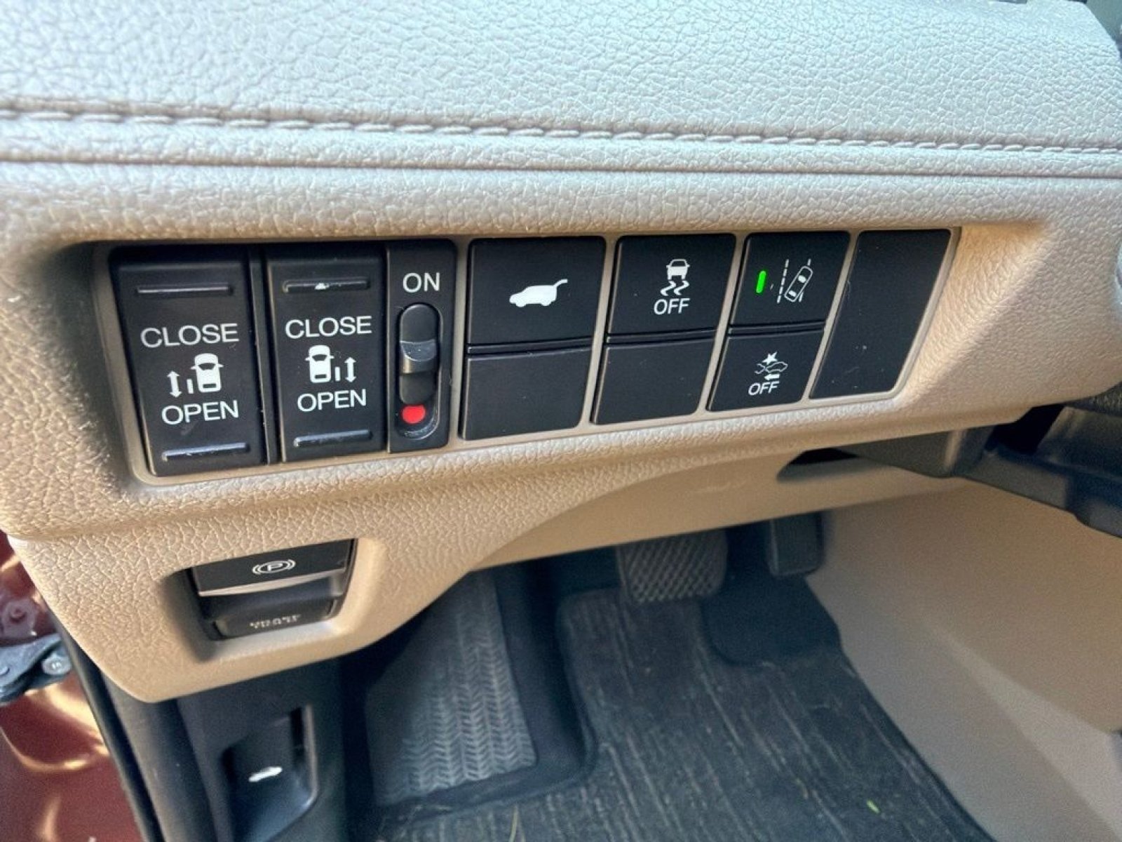 Used 2018 Honda Odyssey EX-L image 16