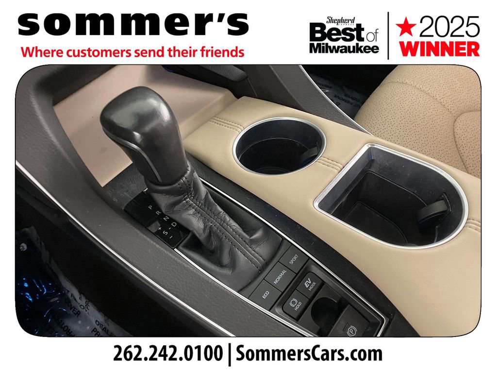 Used 2020 Toyota Avalon Limited image 22