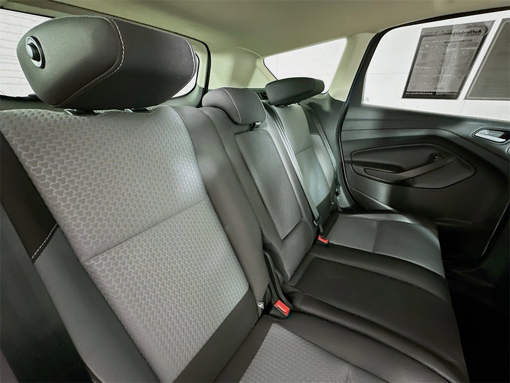 Used 2017 Ford Escape SE w/ Equipment Group 201A image 25