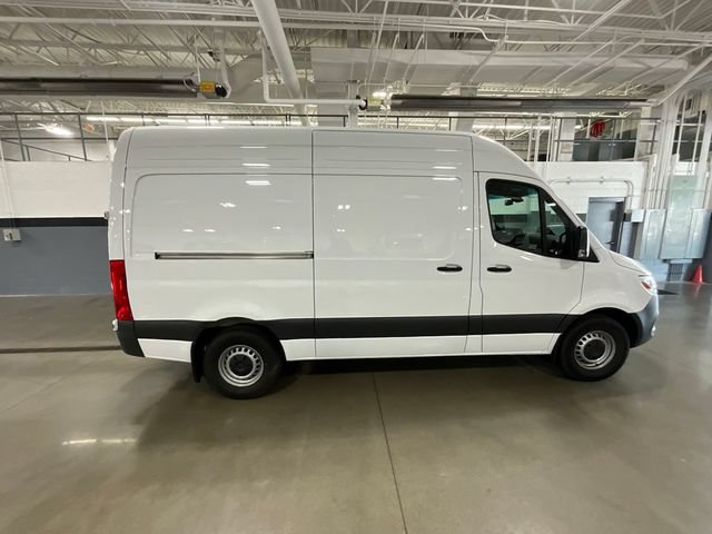 Used 2025 Mercedes-Benz Sprinter 2500 image 7