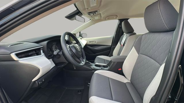 Used 2025 Toyota Corolla LE image 13