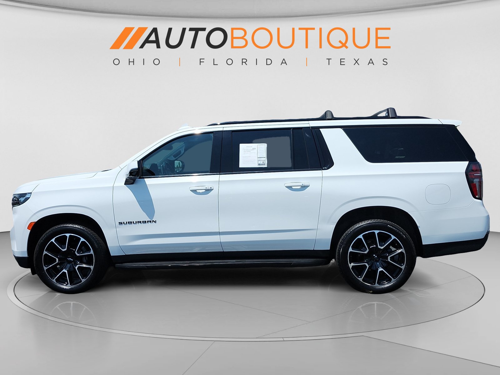 Used 2021 Chevrolet Suburban RST w/ Luxury Package AWD/4WD image 2