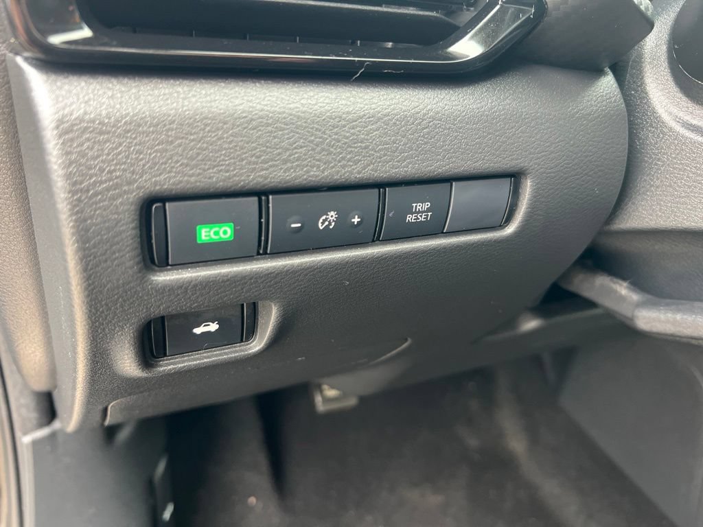 Certified 2022 Nissan Sentra SV w/ All-Weather Package FWD image 43