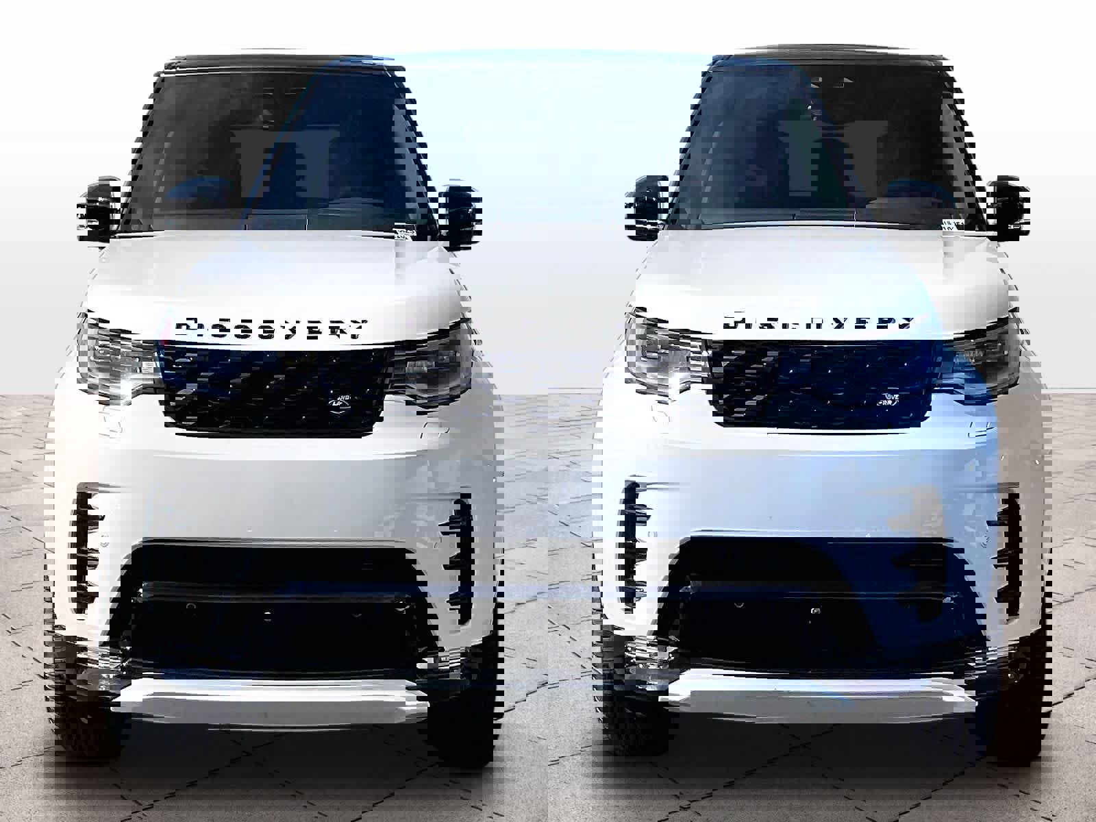 Used 2025 Land Rover Discovery Dynamic SE image 3