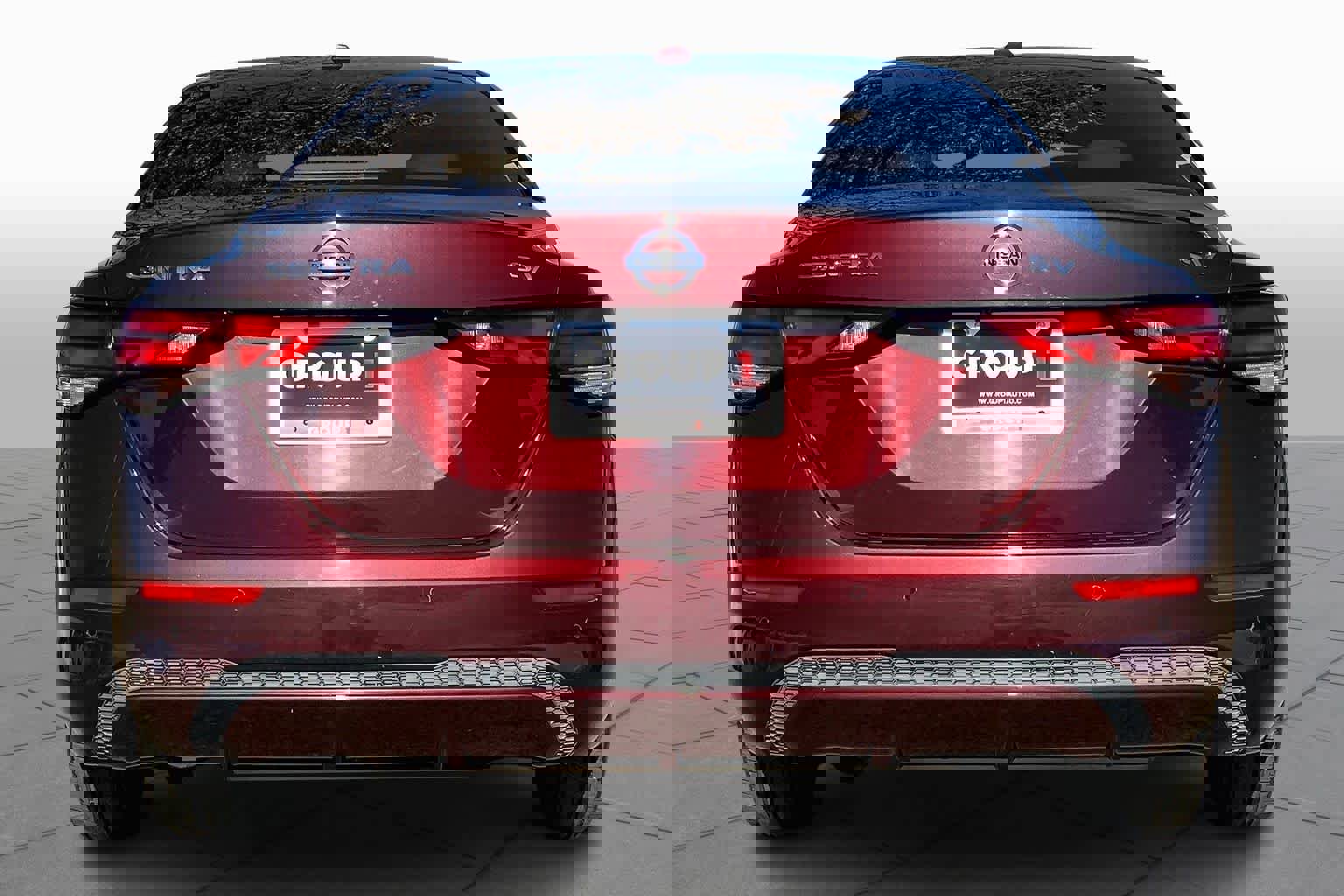 Used 2023 Nissan Sentra SV w/ SV Premium Package image 4