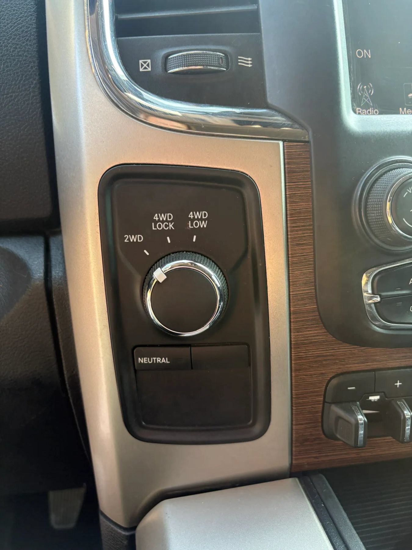 Used 2014 RAM 3500 Laramie AWD/4WD image 30