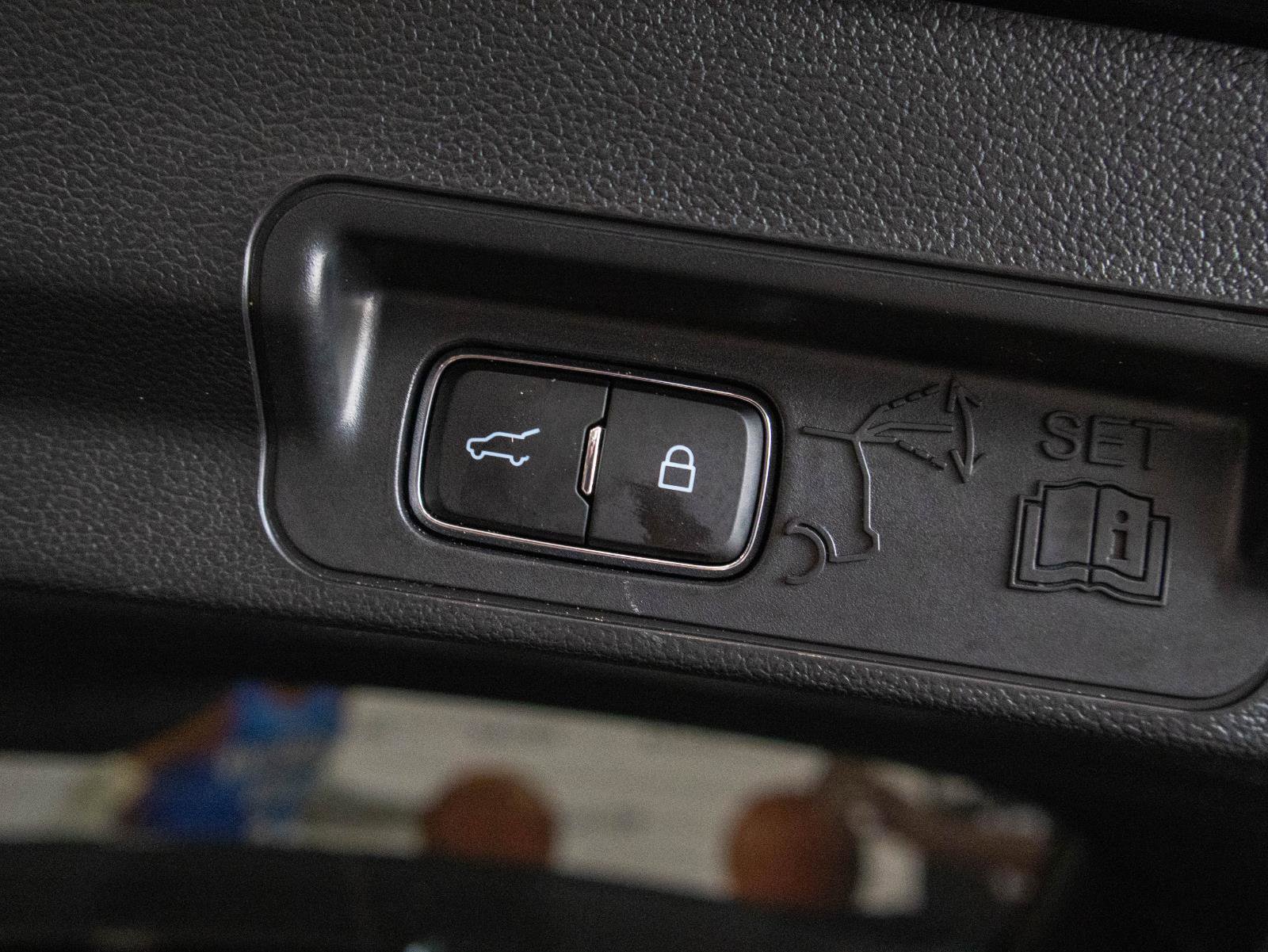 Used 2023 Ford Explorer XLT w/ Equipment Group 202A image 25