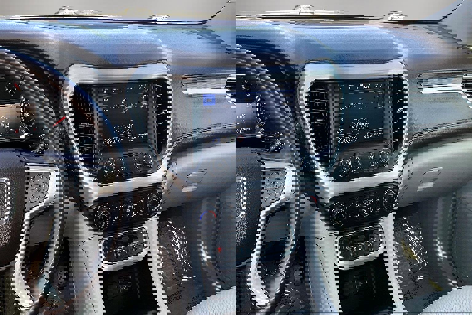 Used 2023 GMC Acadia SLT image 9