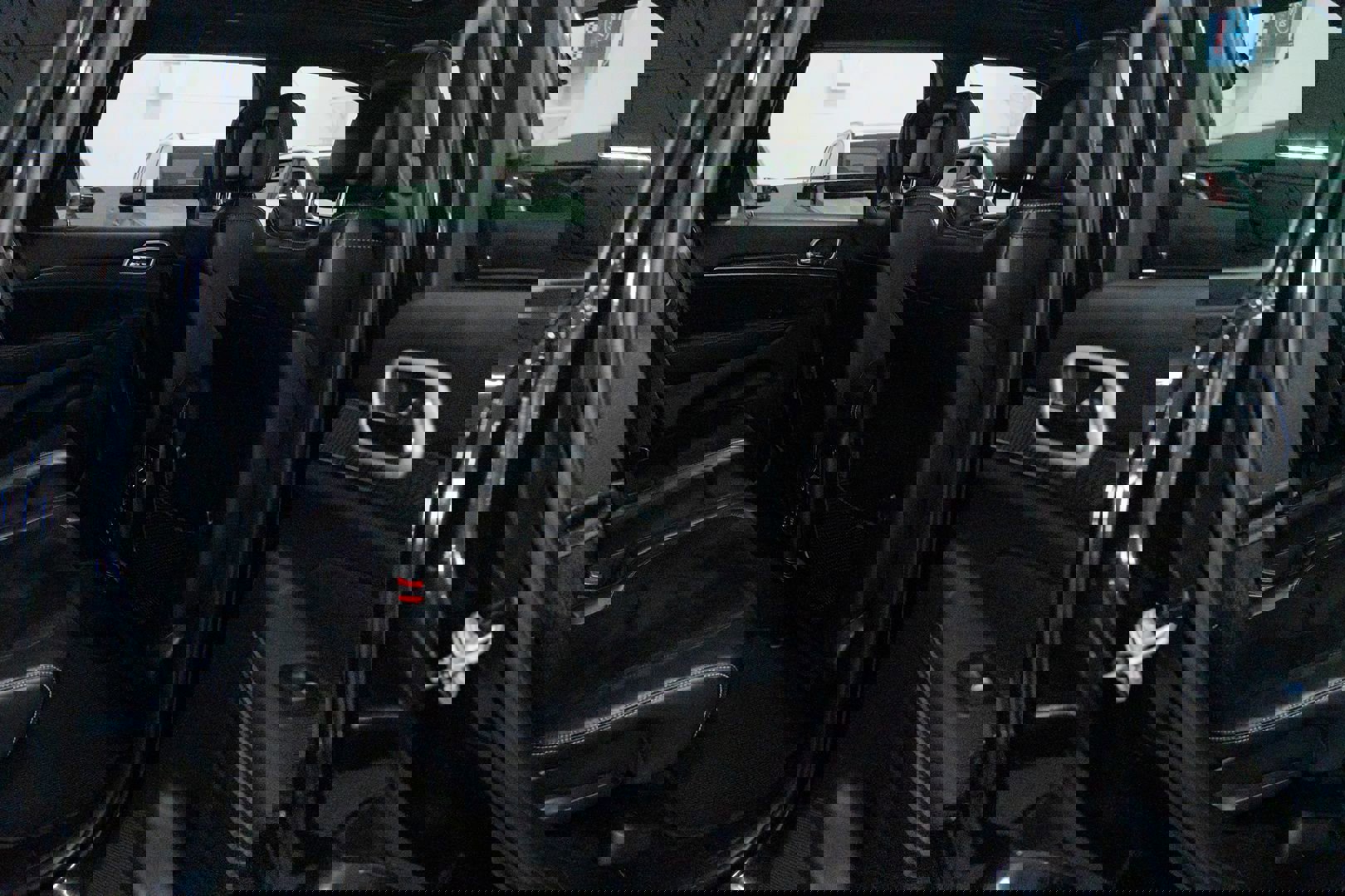 Used 2018 Jeep Grand Cherokee SRT w/ Trailer Tow Group IV image 25